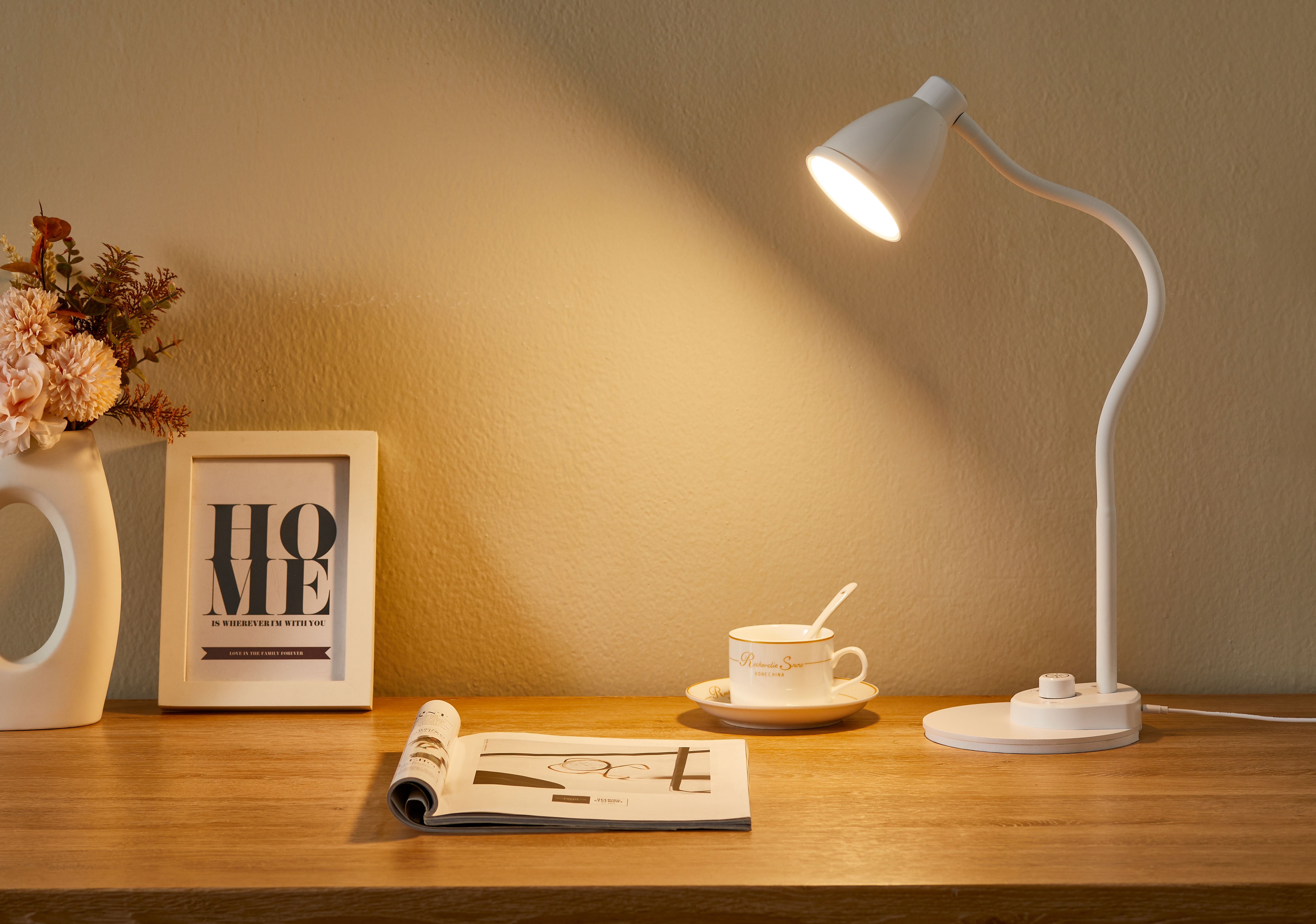 跨境电商产品这样拍，简约又高级。一盏灯也能拍出大片